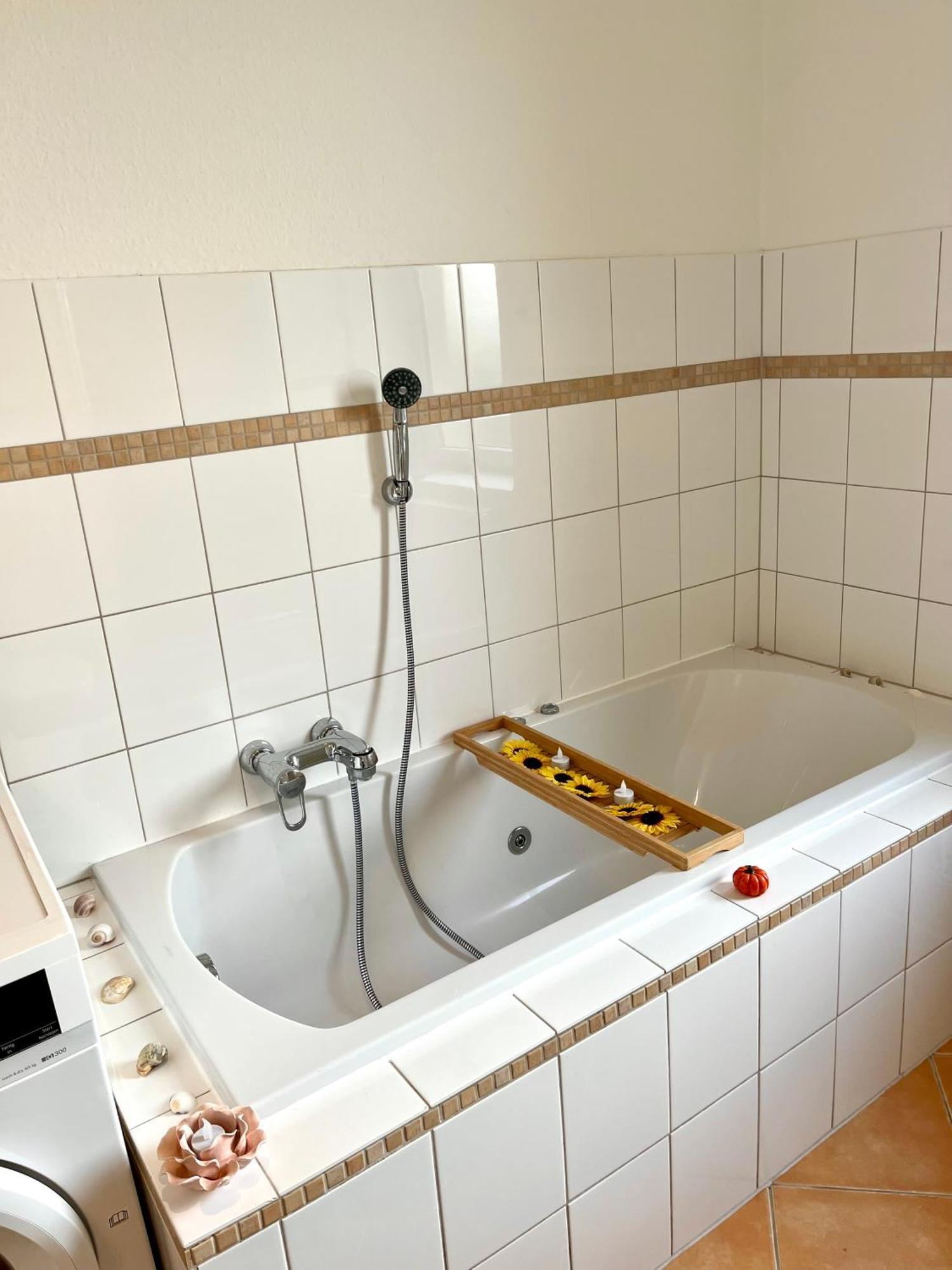 Doppelzimmer Mit Terrasse In Privatem Zuhause Lübeck Exterior foto